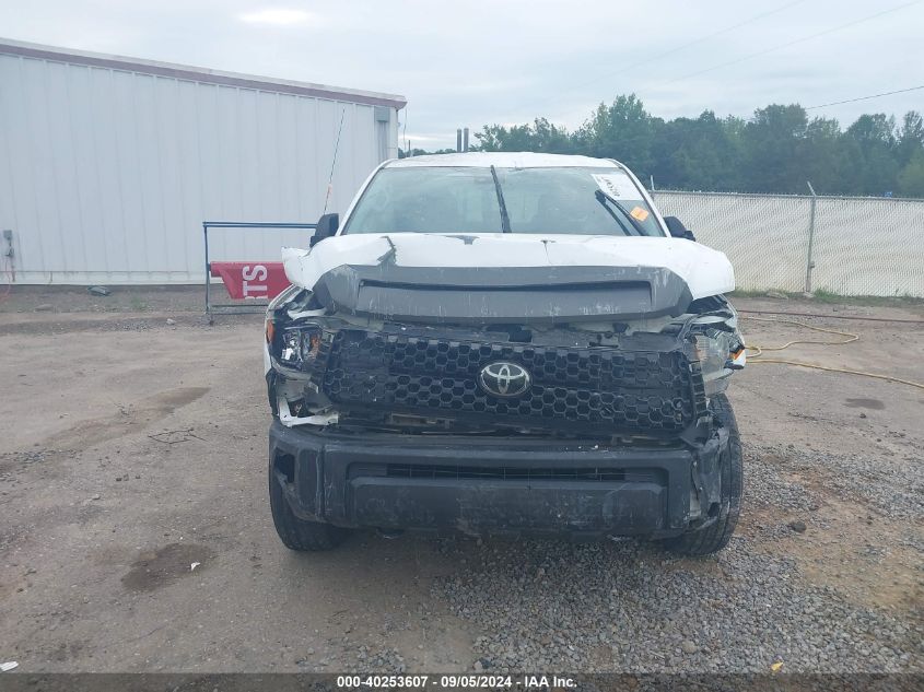 2018 Toyota Tundra Sr 5.7L V8 VIN: 5TFUW5F14JX737725 Lot: 40253607