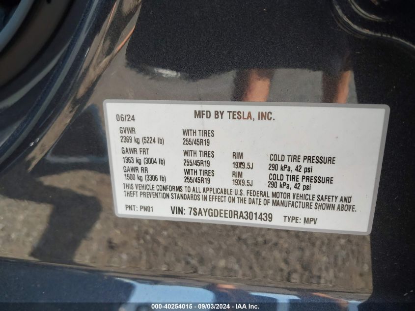 2024 Tesla Model Y Long Range Dual Motor All-Wheel Drive VIN: 7SAYGDEE0RA301439 Lot: 40254015