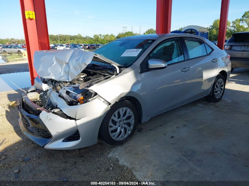 5YFBURHE7JP739973 2018 TOYOTA COROLLA - Image 2