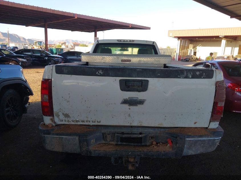 2007 Chevrolet Silverado 2500Hd Work Truck VIN: 1GCHC24K47E561414 Lot: 40254390