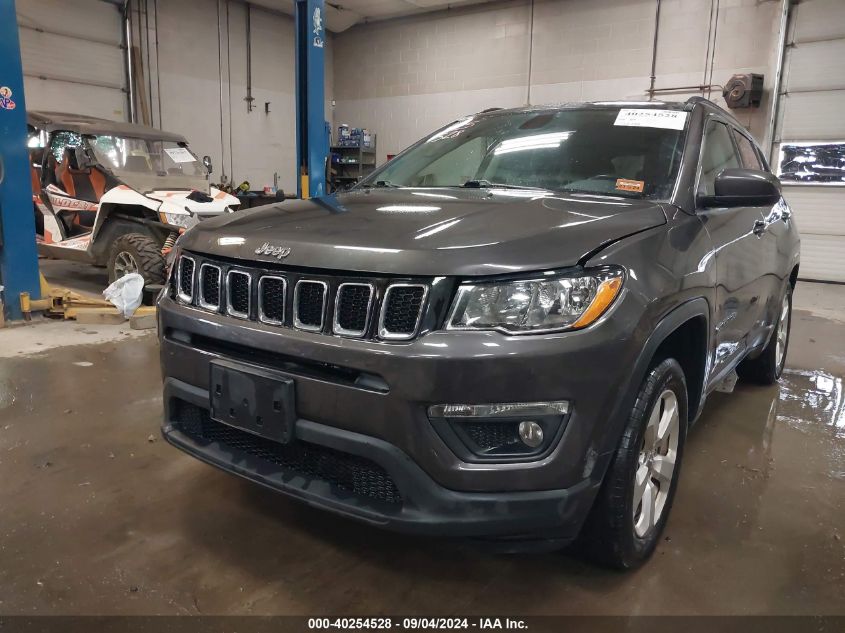 2018 Jeep Compass Latitude 4X4 VIN: 3C4NJDBBXJT138612 Lot: 40254528