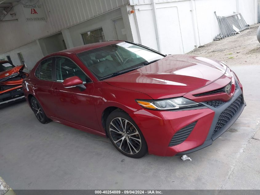 2018 Toyota Camry L/Le/Xle/Se/Xse VIN: 4T1B11HK3JU563065 Lot: 40254889