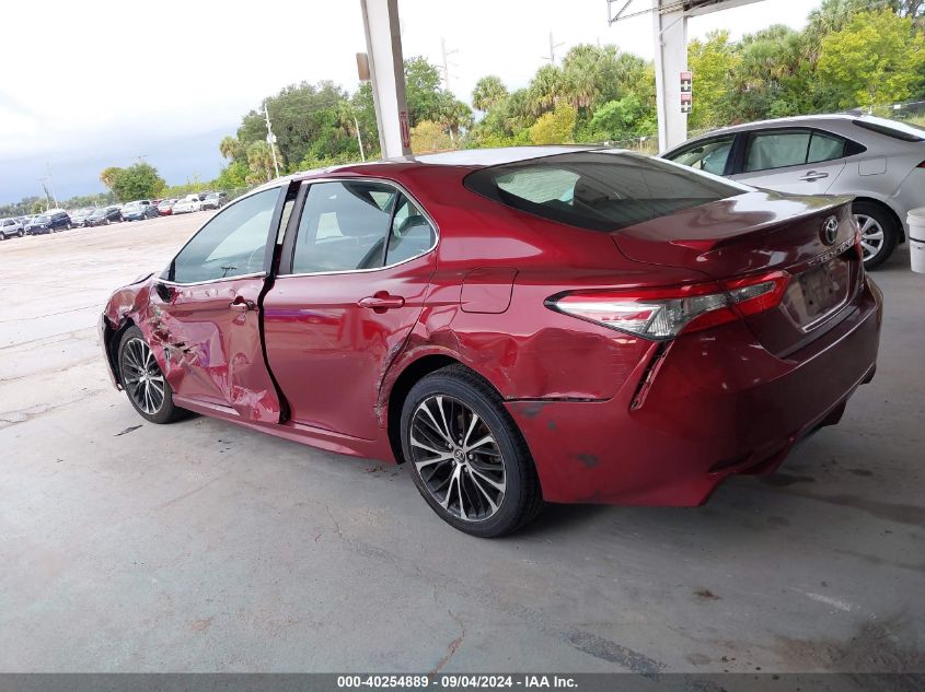 2018 Toyota Camry L/Le/Xle/Se/Xse VIN: 4T1B11HK3JU563065 Lot: 40254889