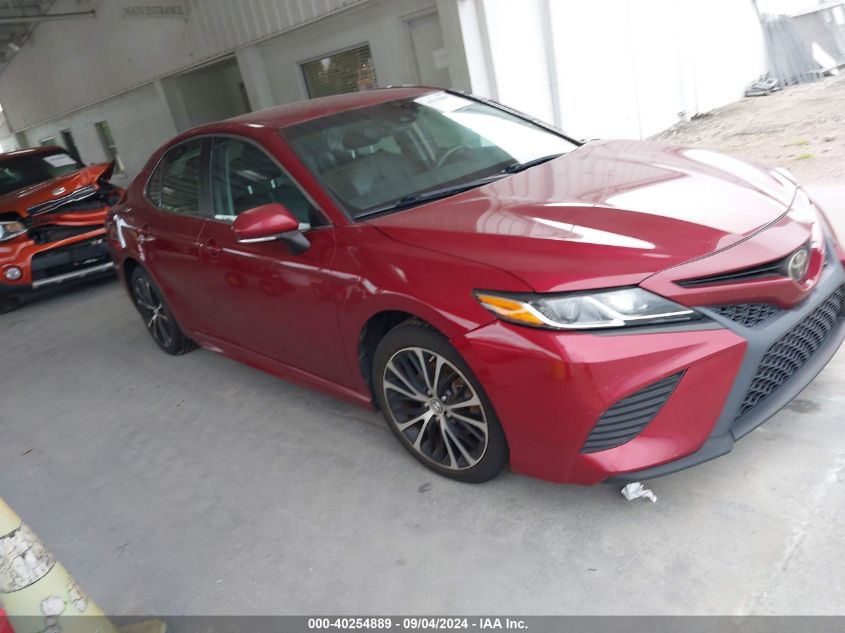 2018 Toyota Camry L/Le/Xle/Se/Xse VIN: 4T1B11HK3JU563065 Lot: 40254889