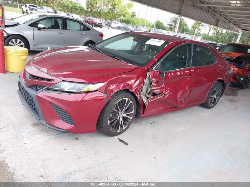 2018 Toyota Camry L/Le/Xle/Se/Xse VIN: 4T1B11HK3JU563065 Lot: 40254889