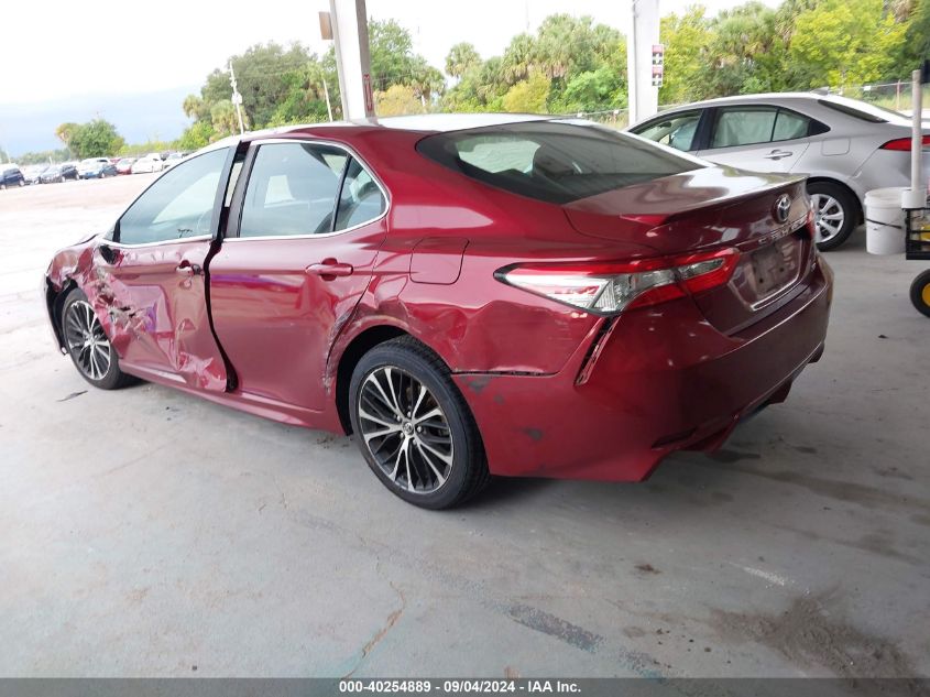 2018 Toyota Camry L/Le/Xle/Se/Xse VIN: 4T1B11HK3JU563065 Lot: 40254889