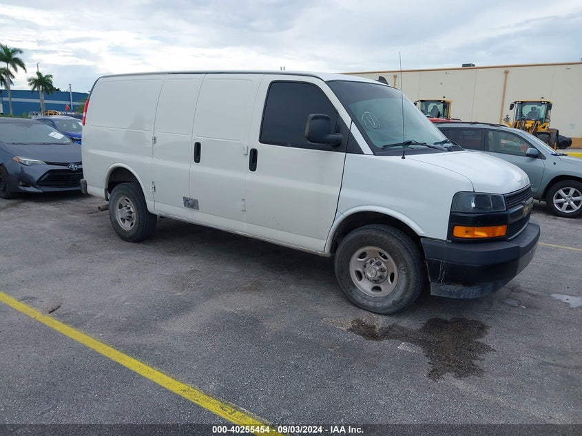 2021 CHEVROLET EXPRESS G2500  (VIN: 1GCWGAF74M1170247)