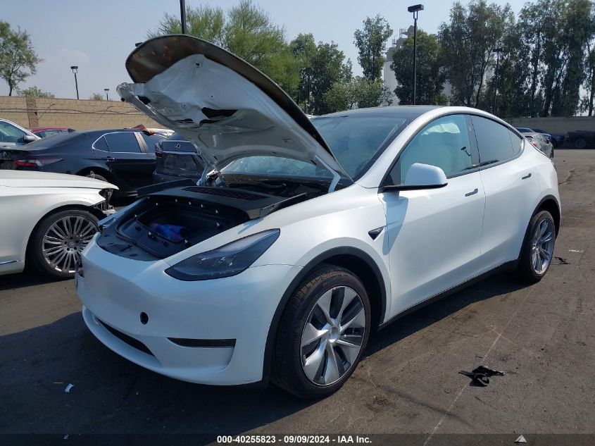 7SAYGDED3RF011125 2024 TESLA MODEL Y - Image 2