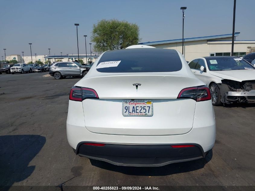 2024 Tesla Model Y Long Range Dual Motor All-Wheel Drive/Rwd VIN: 7SAYGDED3RF011125 Lot: 40255823