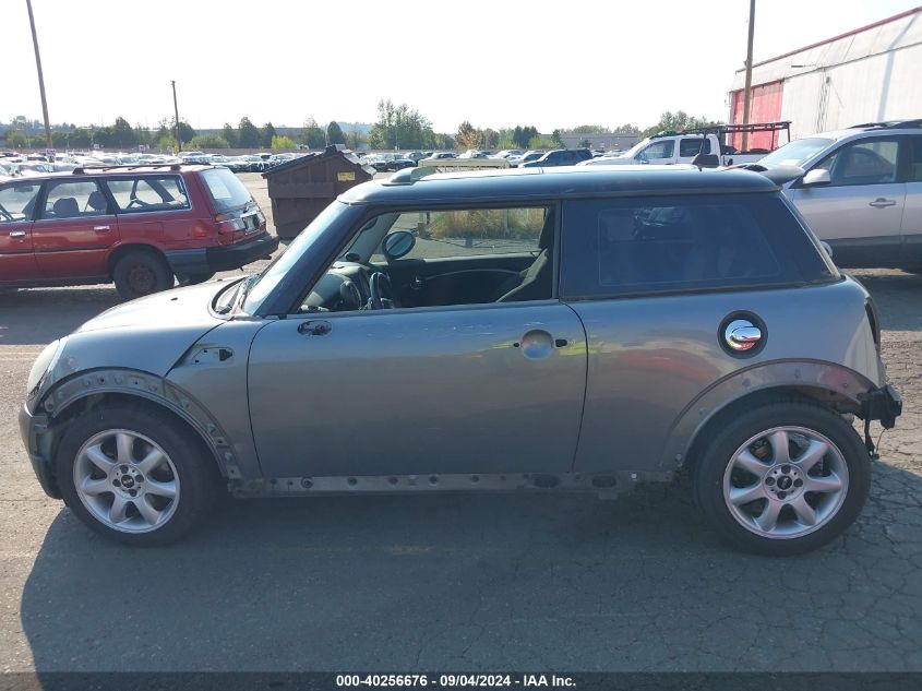 2010 Mini Cooper S VIN: WMWMF7C58ATZ34551 Lot: 40256676