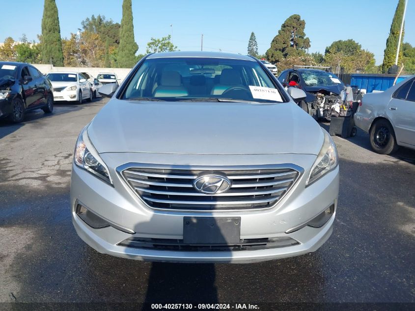 2017 Hyundai Sonata Se VIN: 5NPE24AF1HH558092 Lot: 40257130