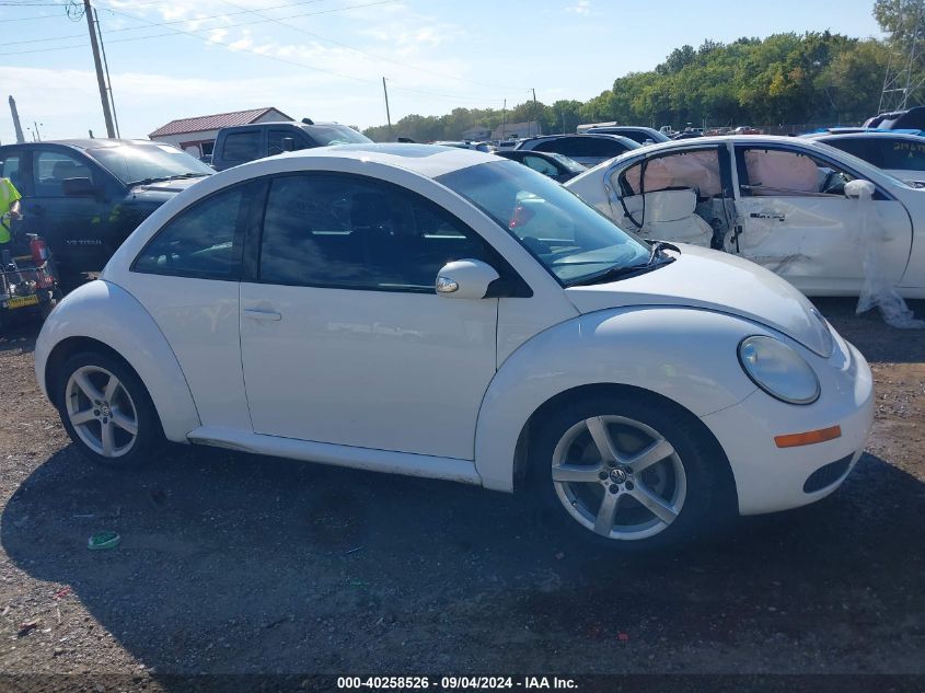 2010 Volkswagen New Beetle 2.5L VIN: 3VWRG3AG2AM022884 Lot: 40258526