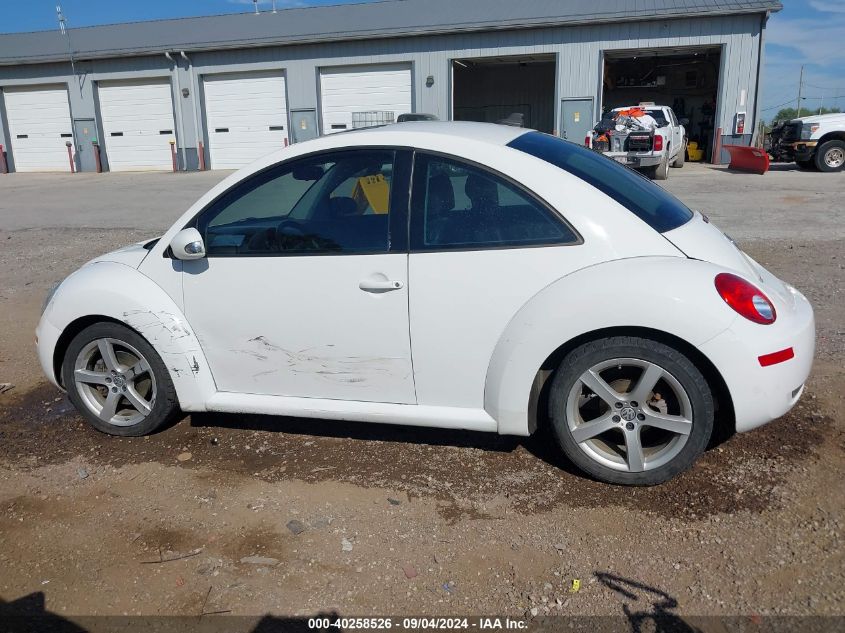 2010 Volkswagen New Beetle 2.5L VIN: 3VWRG3AG2AM022884 Lot: 40258526