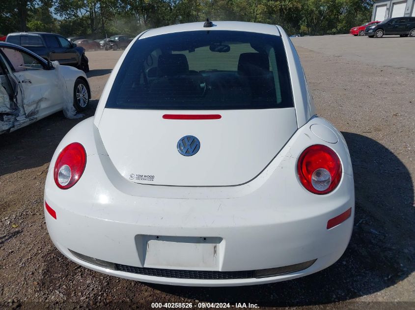 2010 Volkswagen New Beetle 2.5L VIN: 3VWRG3AG2AM022884 Lot: 40258526