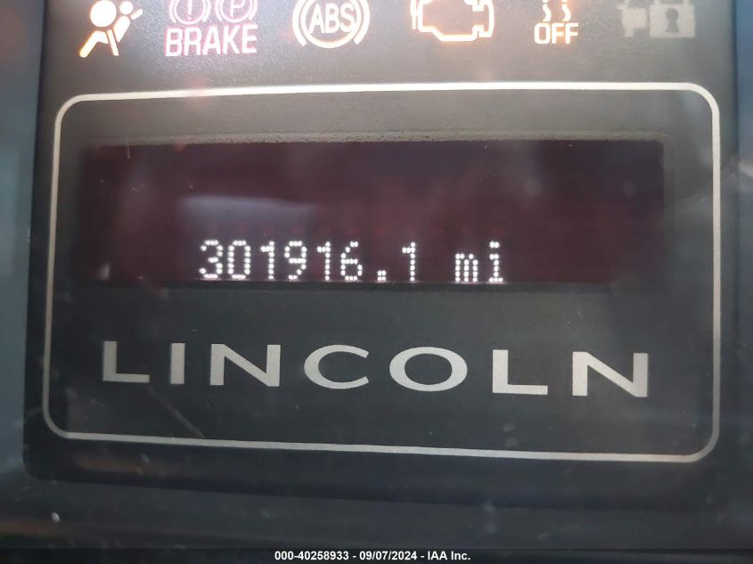 5LMJJ2J57DEL09702 2013 Lincoln Navigator