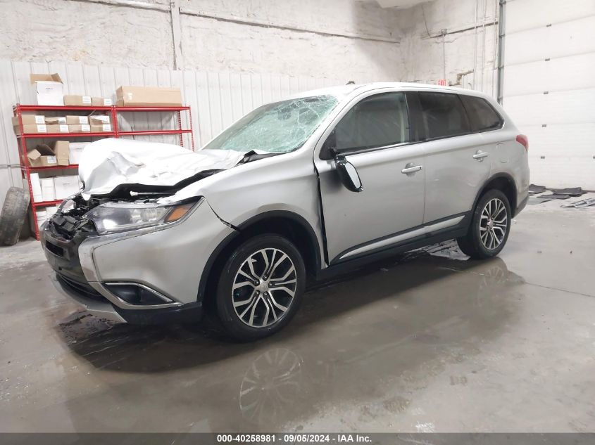 JA4AZ3A31JJ002205 2018 MITSUBISHI OUTLANDER - Image 2