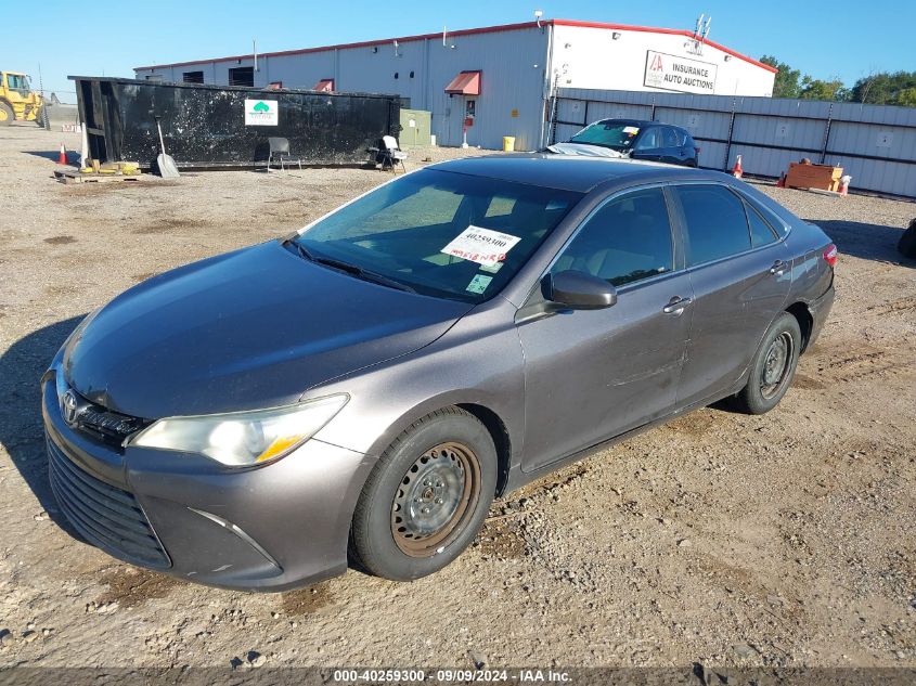 4T1BF1FK5FU043607 2015 TOYOTA CAMRY - Image 2