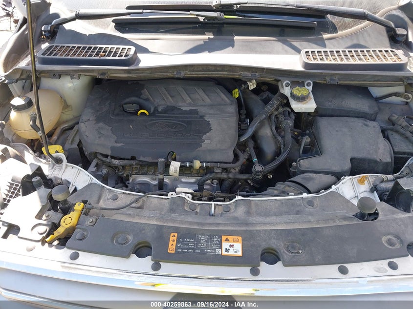 VIN 1FMCU9GD2HUC79885 2017 FORD ESCAPE SE
