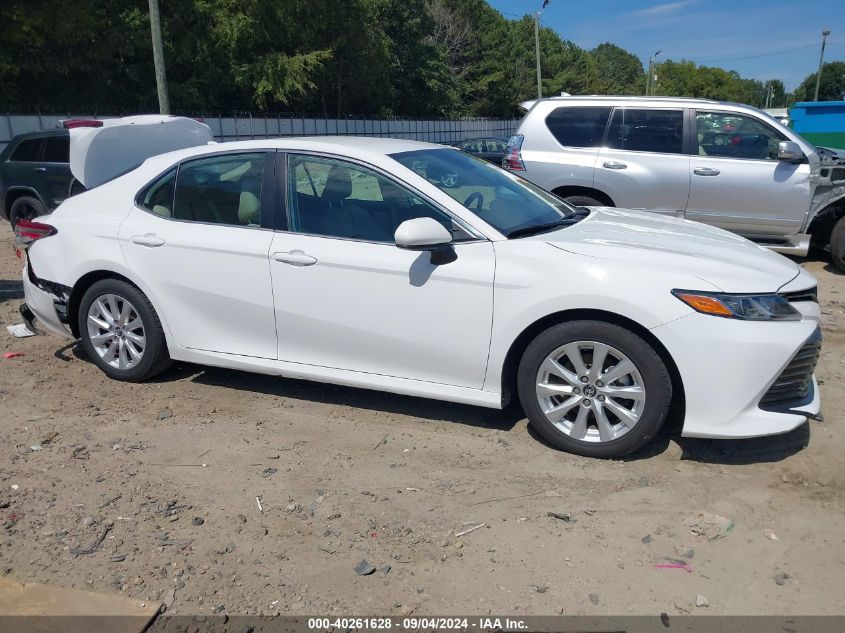 2019 Toyota Camry Le VIN: 4T1B11HK4KU702105 Lot: 40261628