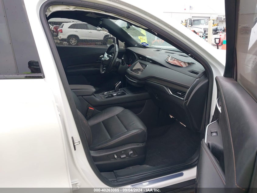 VIN 1GYFZER41PF100323 2023 CADILLAC XT4 FWD SPORT