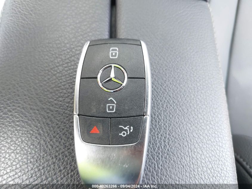 WDD3G4FB7KW022642 2019 Mercedes-Benz A 220 4Matic