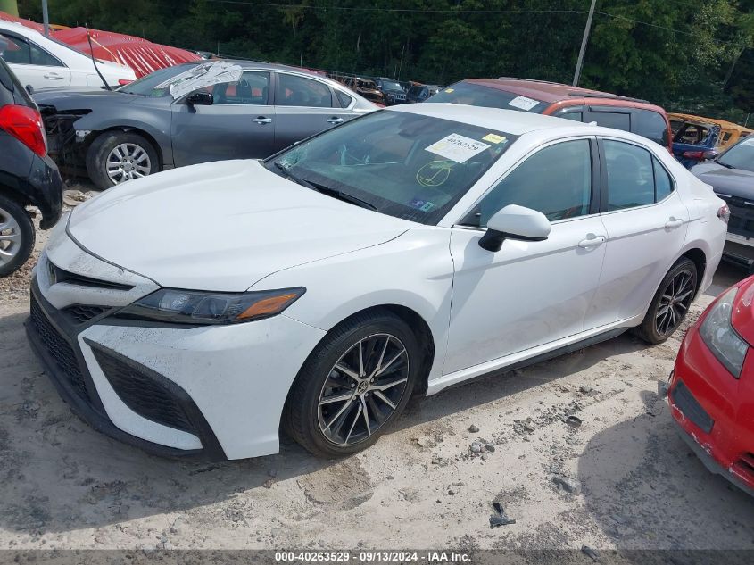 4T1G11AK6MU555451 2021 TOYOTA CAMRY - Image 2