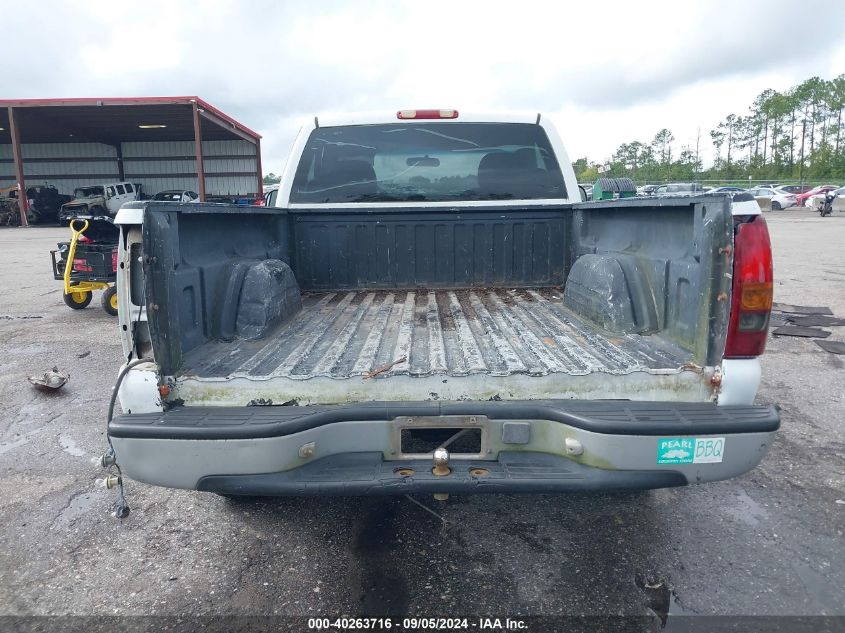 2000 Chevrolet Silverado C1500 VIN: 1GCEC14W3YZ268596 Lot: 40263716