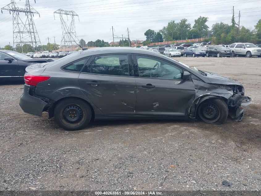 2018 Ford Focus S VIN: 1FADP3E25JL200662 Lot: 40263861