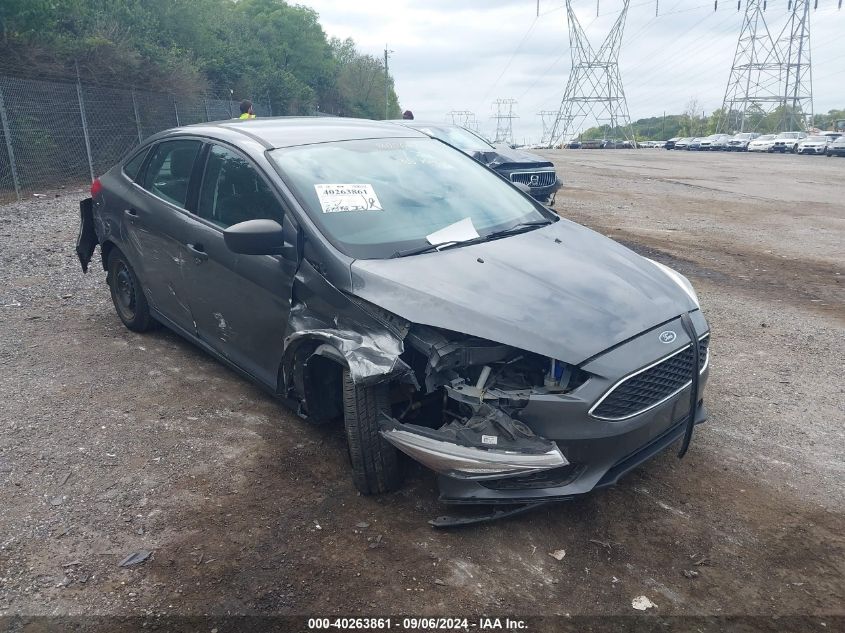 2018 Ford Focus S VIN: 1FADP3E25JL200662 Lot: 40263861