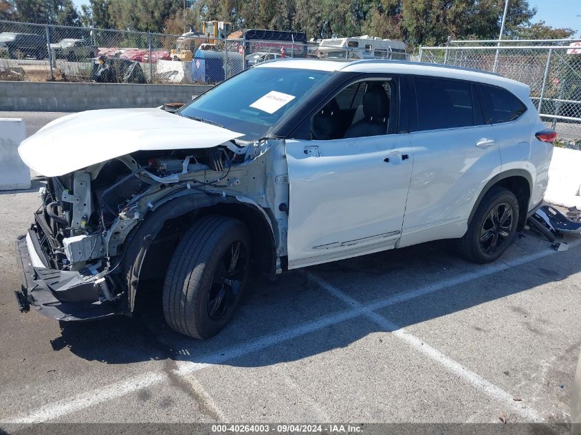 5TDHBRCH1NS553120 2022 TOYOTA HIGHLANDER - Image 2