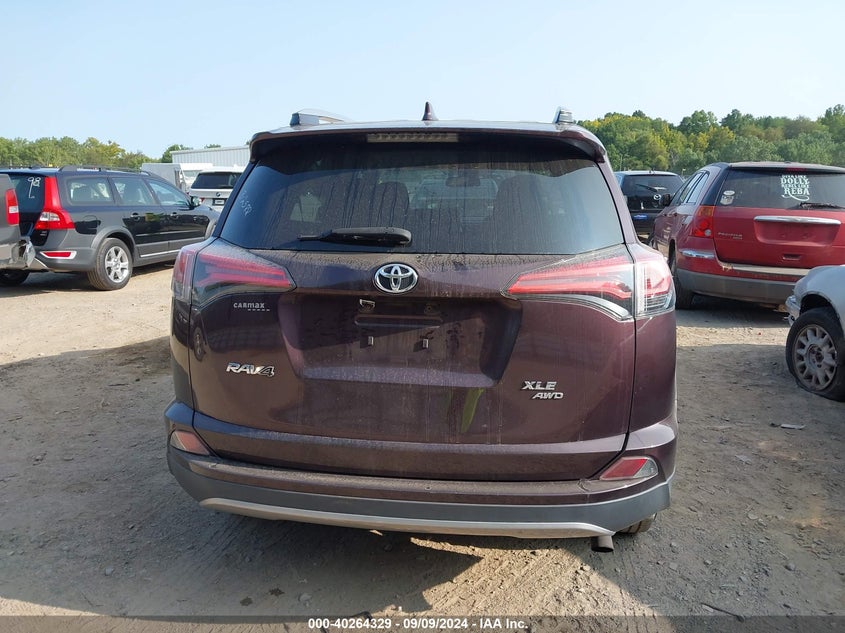 2T3RFREV5HW563745 2017 Toyota Rav4 Xle