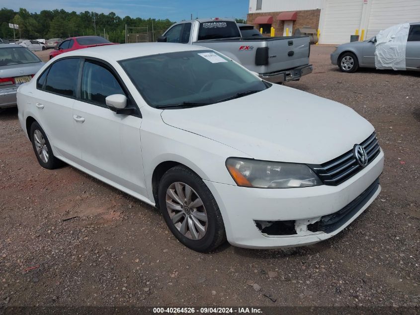 2013 Volkswagen Passat 2.5L S VIN: 1VWAH7A36DC044617 Lot: 40264526