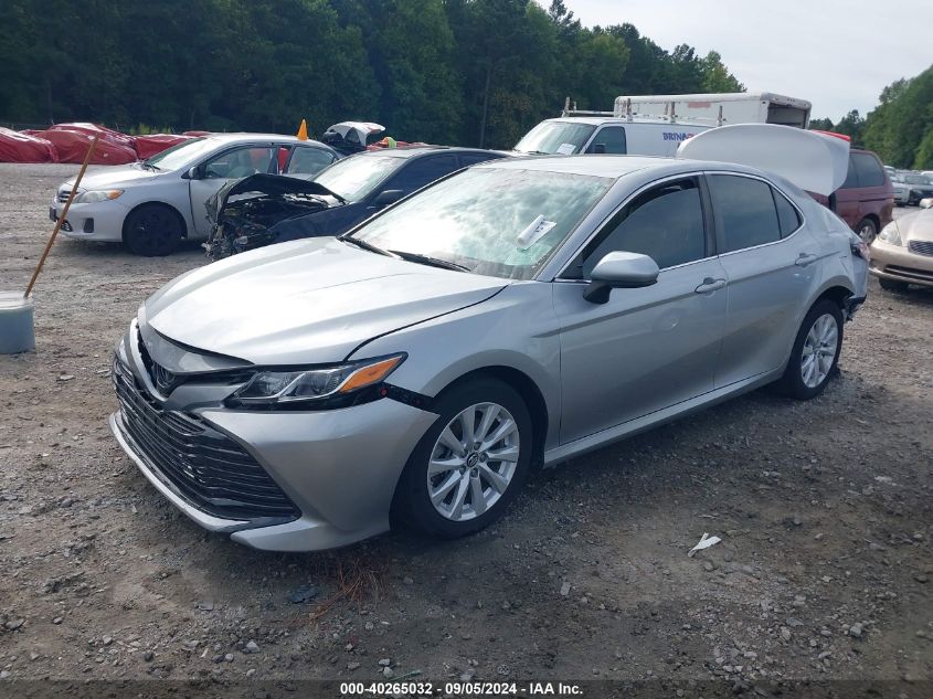 4T1B11HKXJU586522 2018 TOYOTA CAMRY - Image 2