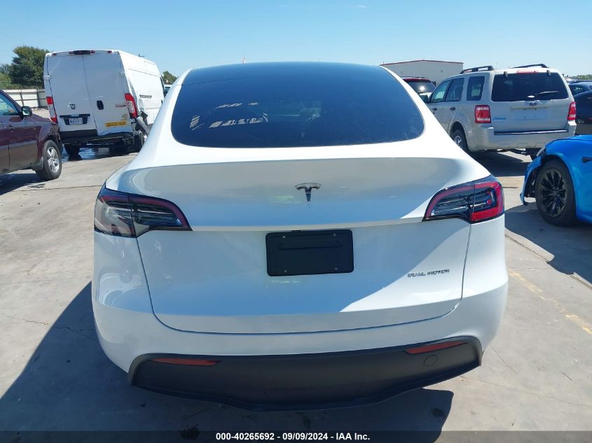 2024 Tesla Model Y Long Range Dual Motor All-Wheel Drive VIN: 7SAYGDEE0RA280527 Lot: 40265692