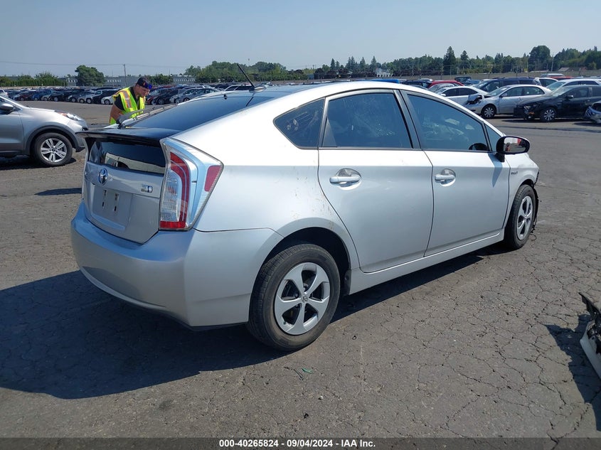2013 TOYOTA PRIUS THREE - JTDKN3DU7D1679774