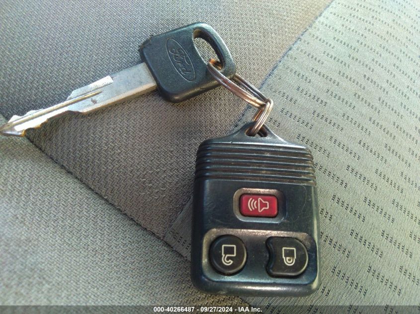 2013 Ford E-350 Super Duty Commercial VIN: 1FTSE3EL7DDA29797 Lot: 40266487