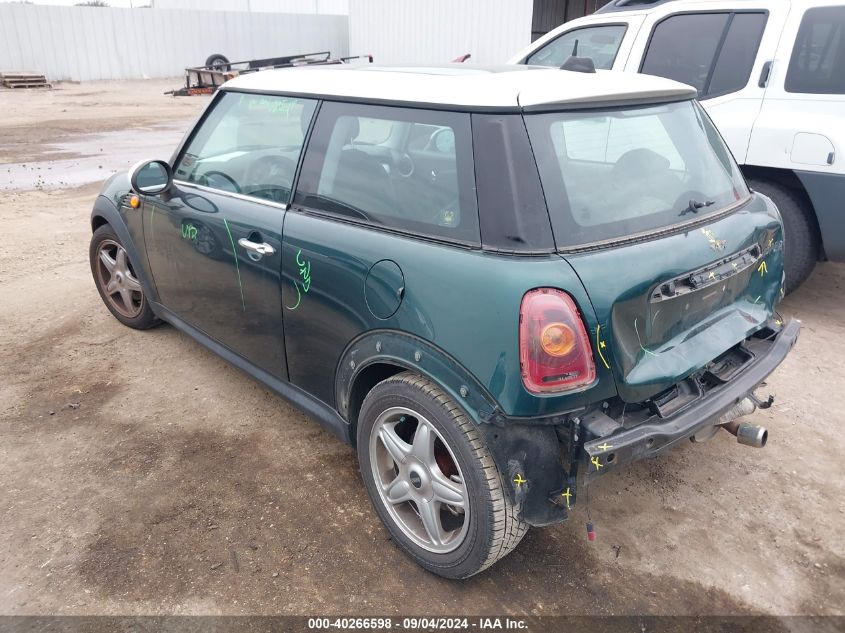 2009 Mini Cooper VIN: WMWMF33599TW72415 Lot: 40266598