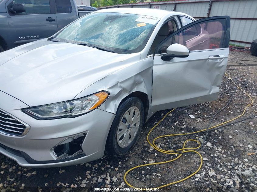 2019 FORD FUSION S - 3FA6P0G73KR113779