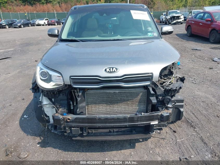 2018 Kia Soul + VIN: KNDJP3A50J7570746 Lot: 40269007