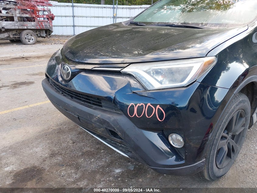 2018 TOYOTA RAV4 ADVENTURE/XLE - 2T3RFREV2JW716040