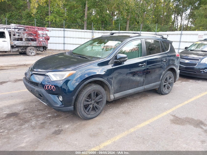 2018 TOYOTA RAV4 ADVENTURE/XLE - 2T3RFREV2JW716040