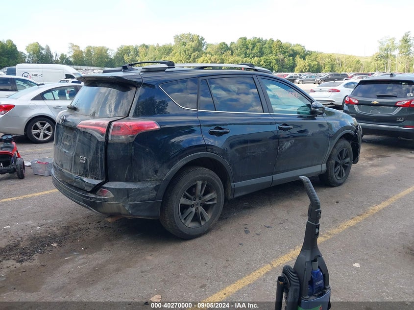 2018 TOYOTA RAV4 ADVENTURE/XLE - 2T3RFREV2JW716040