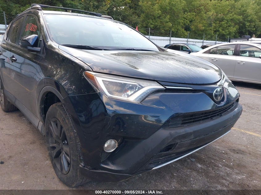 2018 TOYOTA RAV4 ADVENTURE/XLE - 2T3RFREV2JW716040