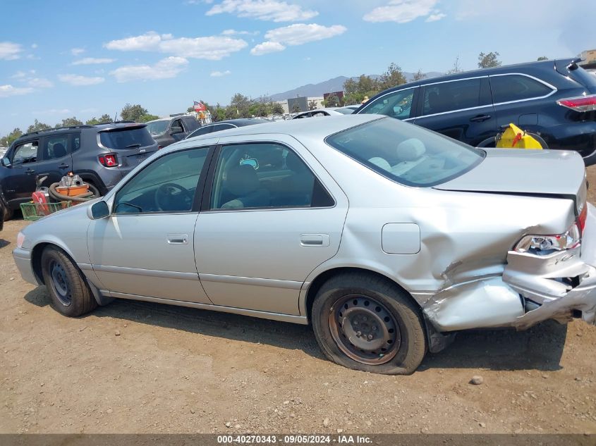 2000 Toyota Camry Ce/Le/Xle VIN: JT2BG22K3Y0499301 Lot: 40270343