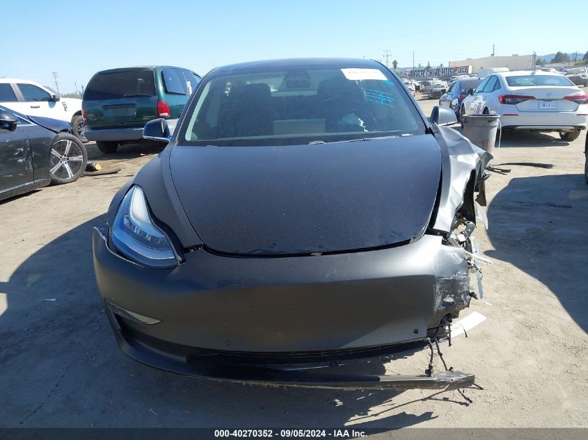 2018 Tesla Model 3 Long Range/Mid Range VIN: 5YJ3E1EA5JF172047 Lot: 40270352