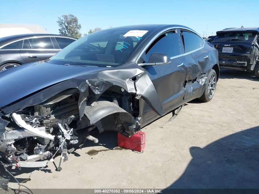 2018 Tesla Model 3 Long Range/Mid Range VIN: 5YJ3E1EA5JF172047 Lot: 40270352