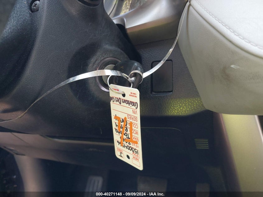 2015 TOYOTA RAV4 LE - JTMBFREV8FJ039664