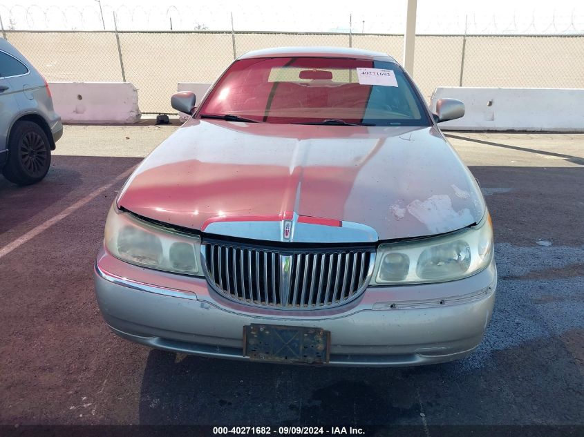 2000 Lincoln Town Car Executive VIN: 1LNHM81W7YY868112 Lot: 40271682