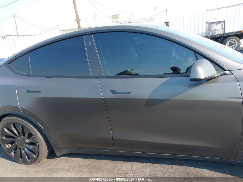 2022 Tesla Model Y Performance Dual Motor All-Wheel Drive VIN: 7SAYGDEF7NF405206 Lot: 40272058