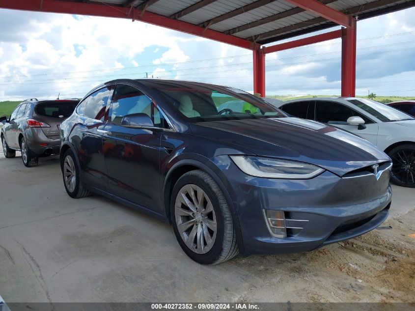 5YJXCBE2XHF043771 2017 TESLA MODEL X - Image 1